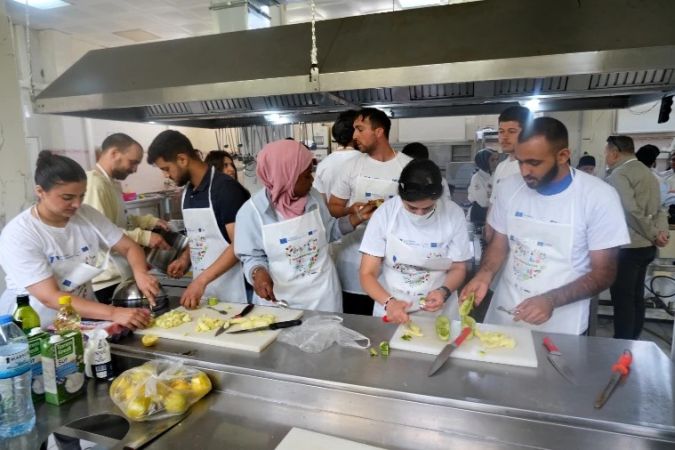 İtalyan ve Ürdünlü Gençler Yozgat'ta Sıfır Atık İçin Mutfağa Girdi