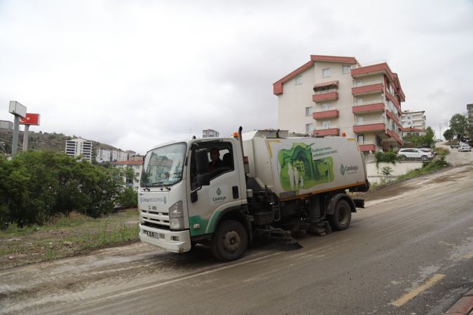 Ankara Çankaya'da Şiddetli Yağışın Ardından Büyük Temizlik