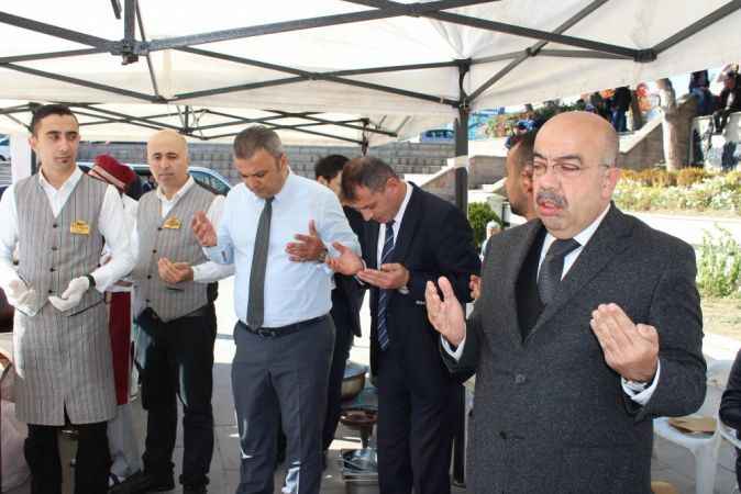 Yozgat'da Mevlid-i Nebevi Aşı Hayırsever İşadamı Zafer Özışık'tan