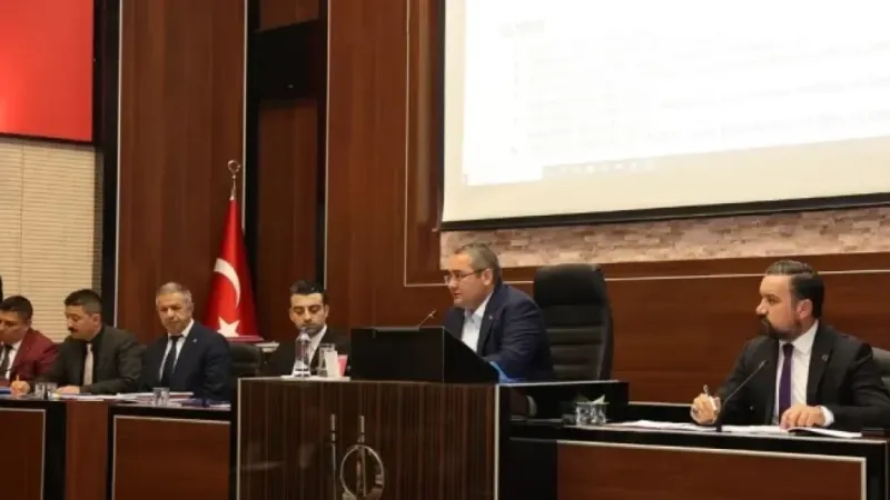 Keçiören Belediye Başkanı Mesut Özarslan, Yabancı Tabela Kullanımını Yasaklıyor!