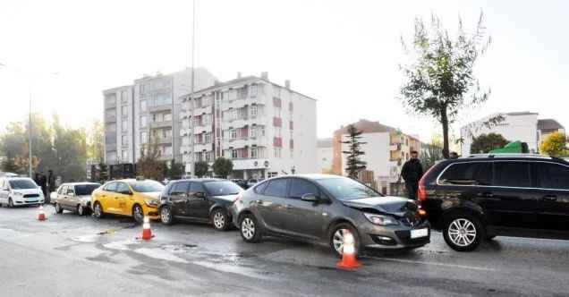 Sorgun’da zincirleme trafik kazası