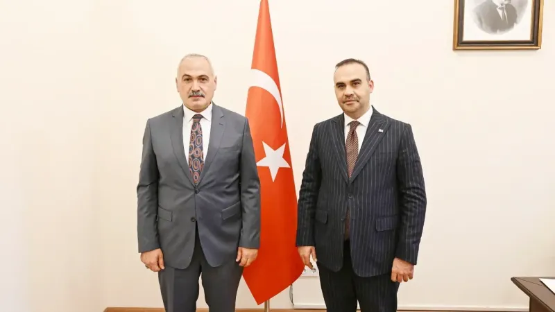 Başkan Coşar’dan Kritik Görüşme! Bakan Kacır İle Bir Araya Geldi!