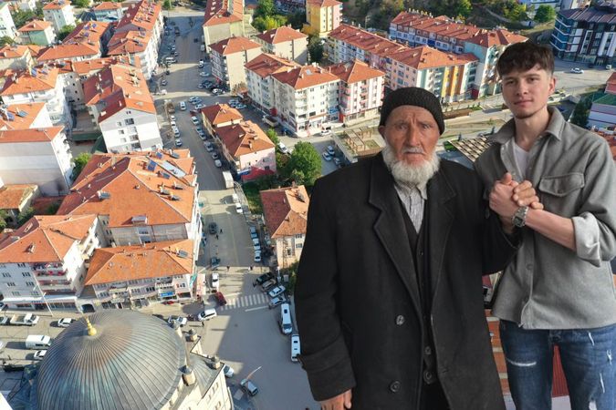 Yozgat'ın Akdağmadeni ilçesindeki gençlerden yürek ısıtan görüntü
