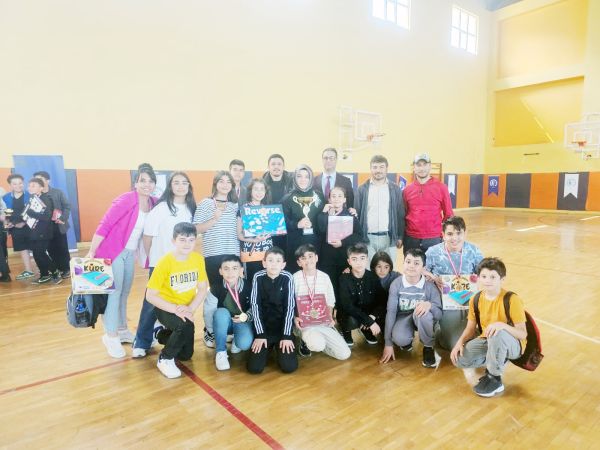 İmam Hatip öğrencilerinden büyük başarı 6 madalya kazandılar