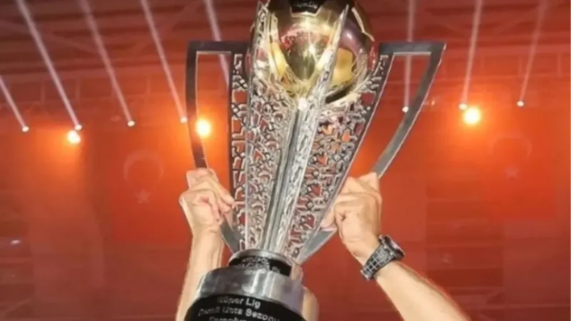 Galatasaray kaç şampiyonluğu var? Galatasaray en son ne zaman şampiyon oldu, kaç kere şampiyon oldu?