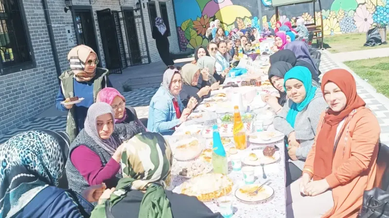 Pursaklar'da Hıdırellez Rüzgarı: Kadın Kursiyerler Baharı Kutladı!