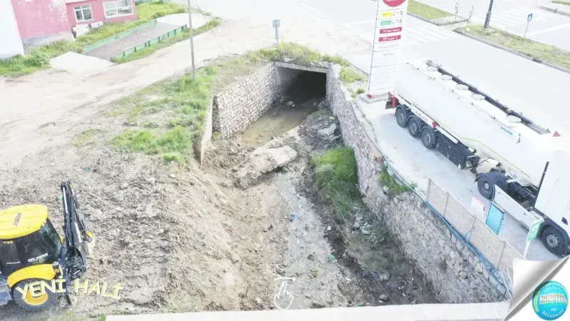 Belediye Harekete Geçti: Kanallar Temizleniyor!