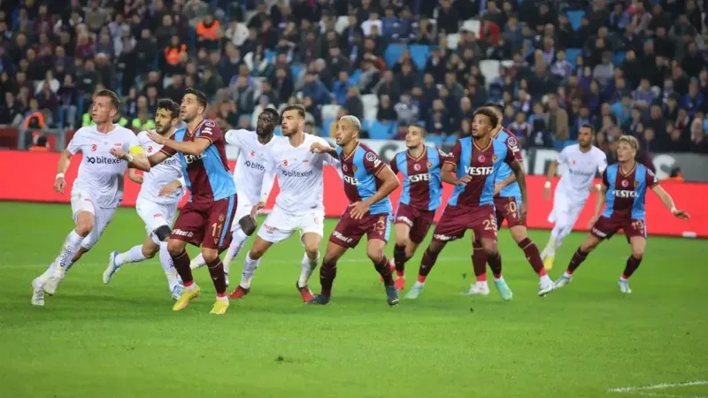 MAÇ SKORU! Karagümrük TS maçı kaç kaç, canlı maç skoru! Karagümrük Trabzonspor maçı kaç kaç, bitti mi?