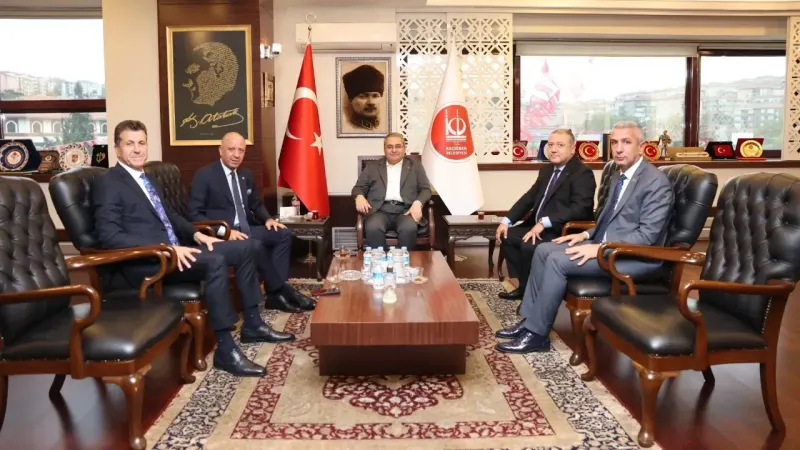 Keçiören Belediye Başkanı, Halk Gününde Hemşehrileriyle Buluşarak İlgi ve Sevgi Dolu Bir Teşekkürde Bulundu: Keçiören'i Birlikte Yöneteceğiz!"
