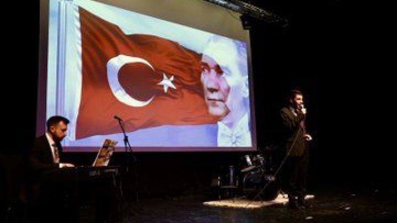 Dansın, müziğin ve resmin, sanatın önünde engel tanımadığını bir kez daha gördük!