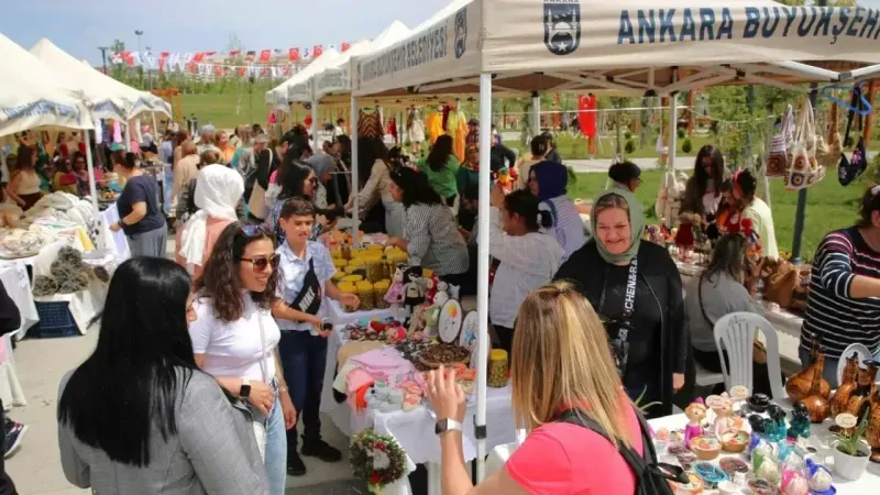 "Anneler Günü Kutlamaları İçin Ankara'da Büyüleyici Bir Etkinlik: Kadınların El Emeği Ürünleri İle Dolu Pazar!"