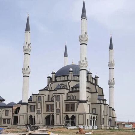Kaba inşaatı tam 13 yıl sürdü. 2,5 milyon TL'si ödendi! Yozgat'ta o inşaatta sona doğru