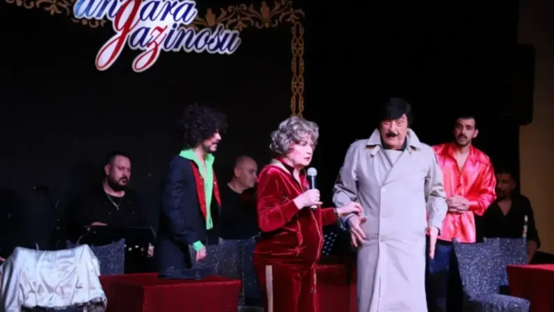 Angara Gazinosu: Nostaljik Gazino Akşamlarını Yeniden Hayata Geçiriyor! Ankara'nın Eşsiz Tiyatro Oyunları ve Canlı Orkestrasıyla Unutulmaz Deneyim!"