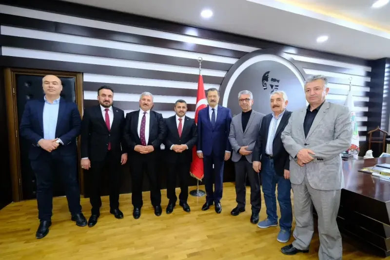 Yozgat'ın yetiştirdiği siyaset adamlarından Lutfullah Kayalar, babaocağında..
