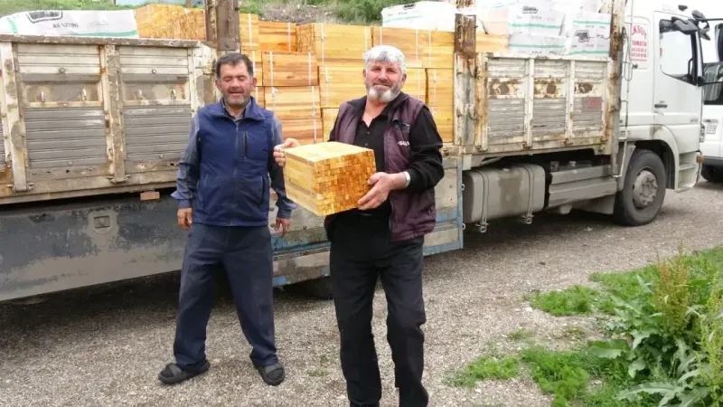 İlkbahar Geldi, Yozgat'ta İnanılmaz Sayıda Dağıtım! 40 Bin Adet Paylaşıldı