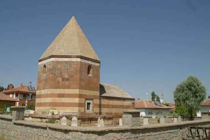 Yozgat Çandır'da Bulunan Şah Sultan Türbesi'ni Biliyor Musunuz? İşte Türbenin Tarihi!
