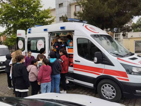 Ortaokul öğrencilerinin tehlikeli oyunu:25 öğrenci hastanelik oldu