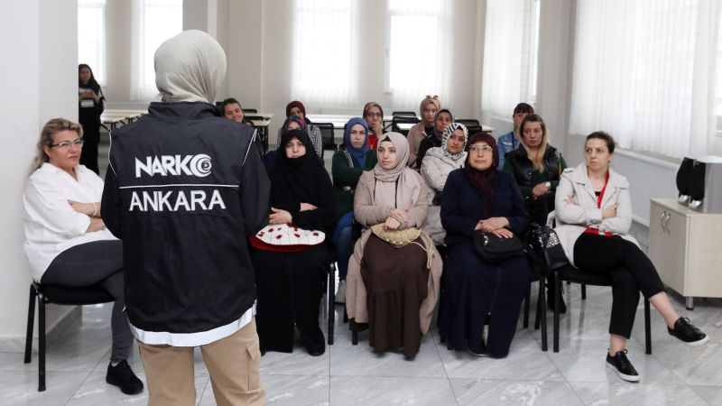 Yenimahalle’den“En İyi Narkotik Polisi Anne” semineri