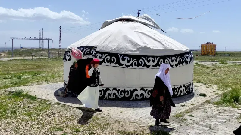 Yozgat Yenifakılı’da Kırgız Kültürü Canlanıyor: Gelenekler Ayağa Kalkıyor!