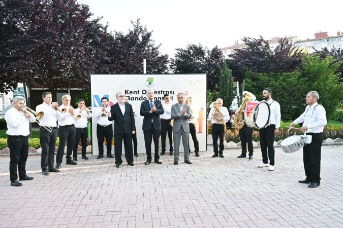 Kent Orkestrası Bando Takımı İlk Konserini Verdi