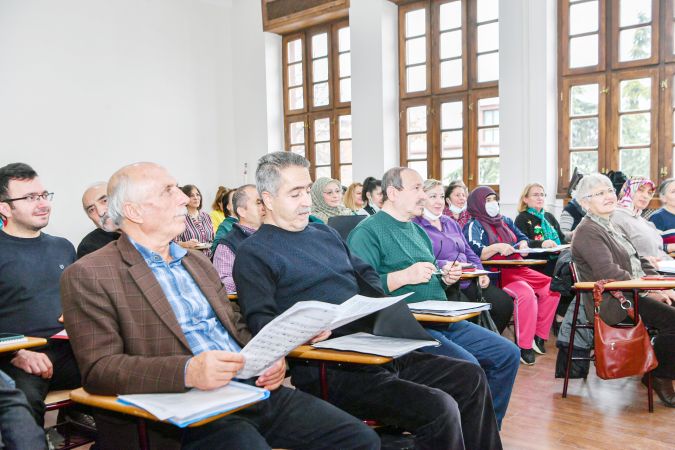 Musiki Muallim Mektebi’nde Kurslar Devam Ediyor