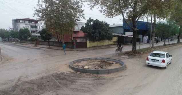 Ceyhan’da tek hizmetle yedi mahalle birbirine bağlandı