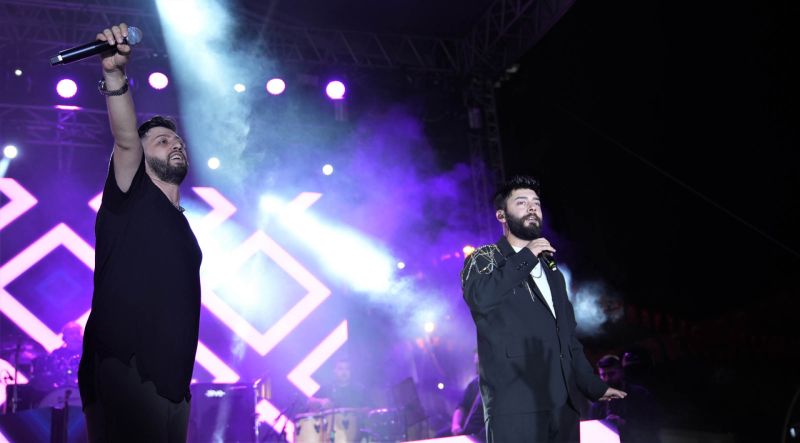 Burak Bulut ve Kurtuluş Kuş Gençlik bayramında sahne aldı