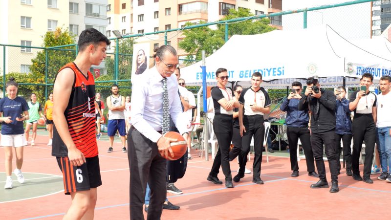 Etimesgut’ta hava atışı: Etimesgut belediyesi tarafından 3x3 basketbol turnuvası düzenlendi