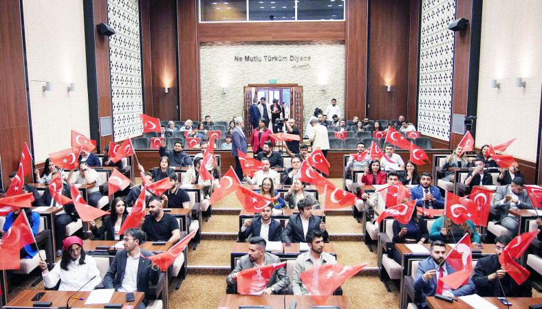 Keçiören'de söz gençlerde!