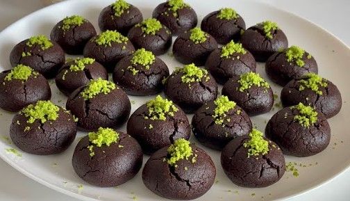Bağımlılık Yapan Brownie Kurabiye Tarifi: Çay Saatlerinizi Şenlendirin