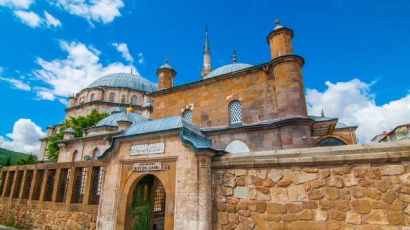 Yozgat'ın Tarihi Harikaları: Bir Zaman Yolculuğuna Çıkın
