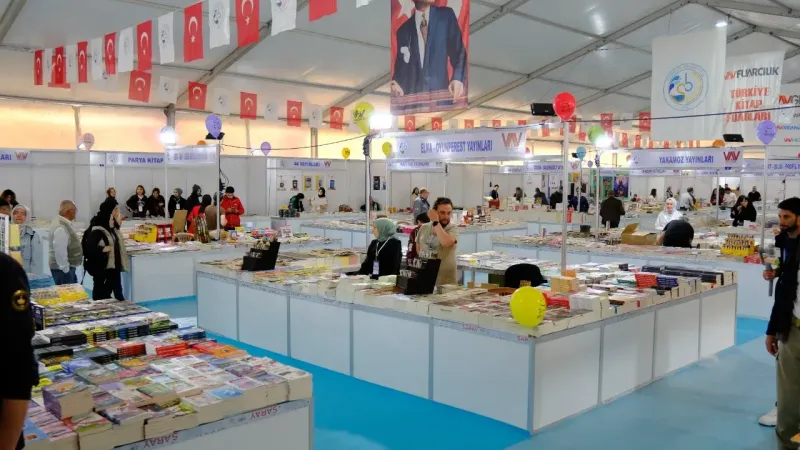 Sorgun'da Kitap Şöleni Başladı: Vali Mehmet Ali Özkan Açılışta!