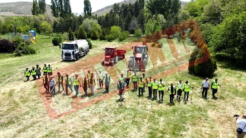Haymana Belediyesi, Yaz Mevsimiyle Birlikte Park ve Bahçelerde Temizlik ve Bakım Çalışmalarına Hız Verdi