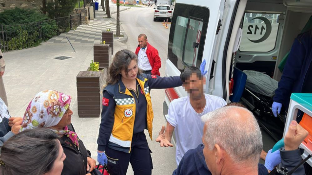 '7 Çocuğum Aç' Diye Ağlayan Adamın Sırrı Ortaya Çıktı! Üzerine Kayıtlı 6 Lüks Araba Çıktı