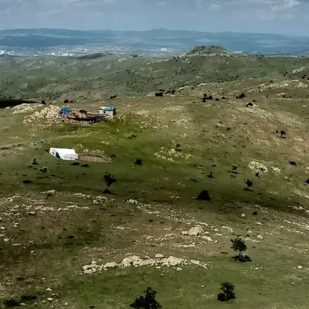 Yozgat Yortan Köyü, Baharın Gelişiyle Birlikte Kartpostallık Manzaralar Sunuyor