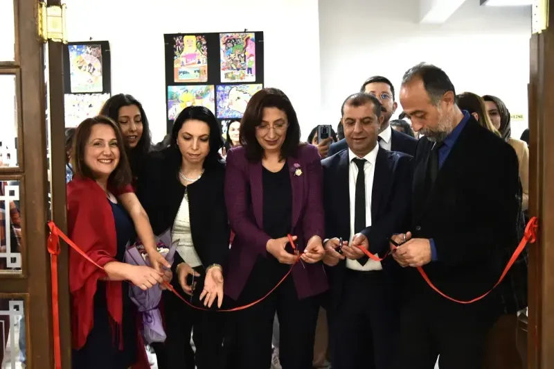 Renklerin ve Duyguların Dansı