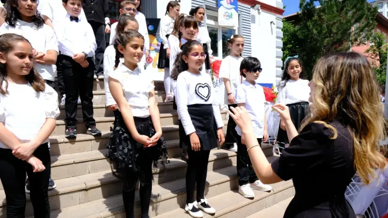 Yozgat'ta Bilim ve Sanat Buluşması: TÜBİTAK 4006 Coşkuyla Açıldı