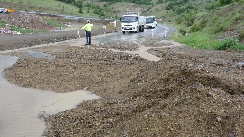 Yozgat’ta Şiddetli Yağış Hayatı Felç Etti!