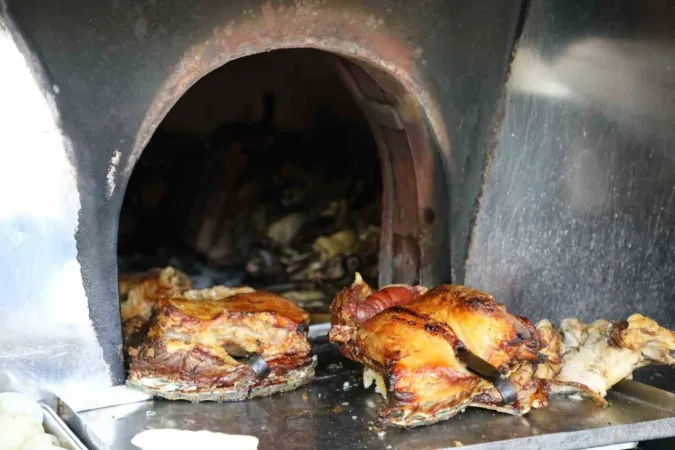 Tandır Kebabına kadın eli değdi: o artık Tandır Kebabının Hanım Ağası!