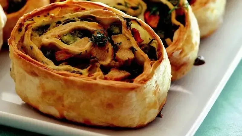 Gelinim Mutfakta'nın Fenomen Tarifi: Misafir Doyuran Börek Nasıl Yapılır? Detaylar Burada!"