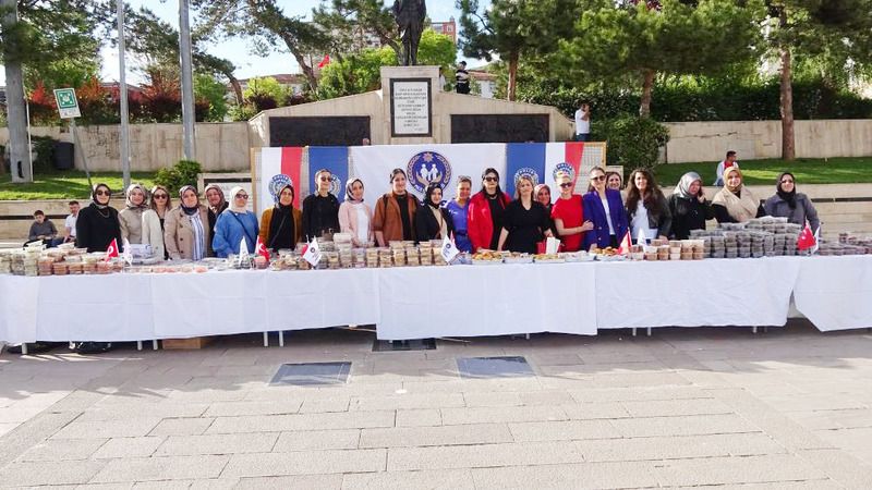 Yozgat’ta Polis Eşleri Derneği’nden Öğrencilere Büyük Destek!