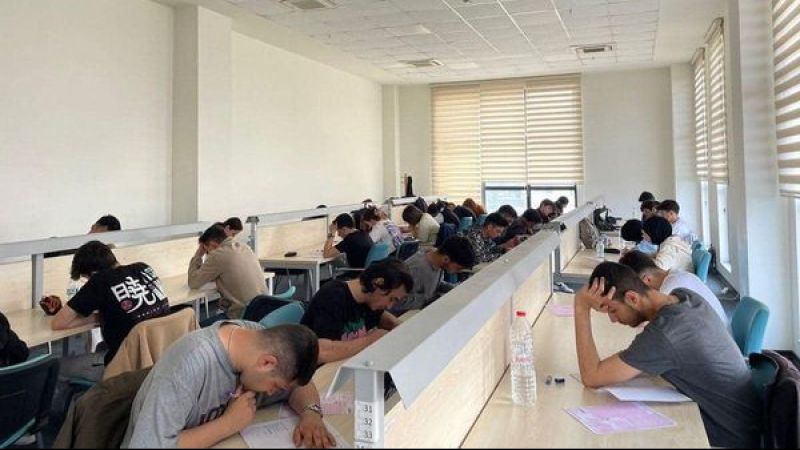 Altındağ Belediyesi Kütüphanelerinden Büyük Başarı: YKS Deneme Sınavında İlk 1000'e Giren Öğrenciler!
