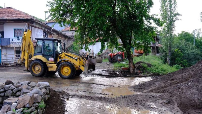 Yozgat’ta Şiddetli Yağış Tarım Arazilerini Zarar Verdi! Mahsuller Sular Altında Kaldı!