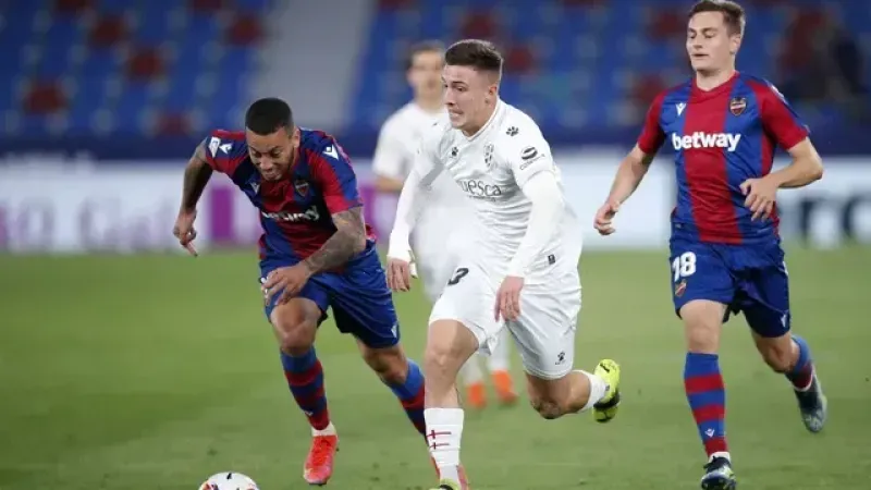 Huesca ve Levante arasındaki maçın heyecanı dorukta! Maçın muhtemel 11'leri ve yayın bilgileri burada!