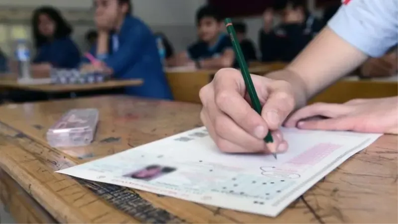 LGS'de kalem ve silgi veriliyor mu? LGS uçlu kalem yasak mı 2024?