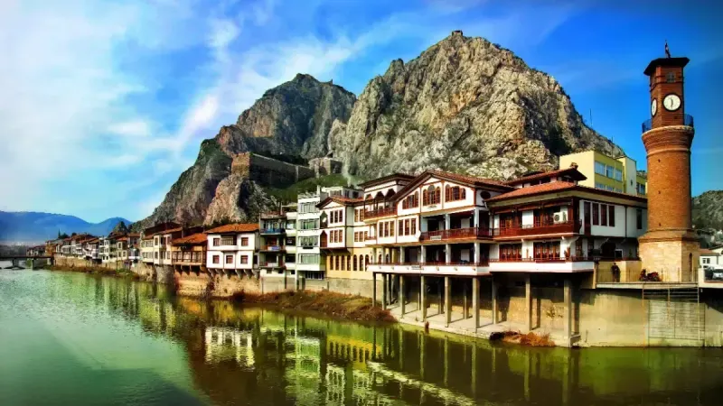Amasya Gezilecek Yerler! Amasya'da Karavanla Nerelere Gidilir? Amasya Gezi Rehberi 2024