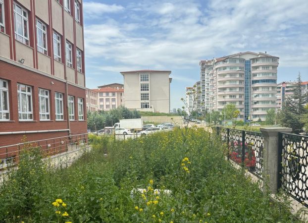 Mamak Belediyesi Okulların eksikliklerini gideriyor