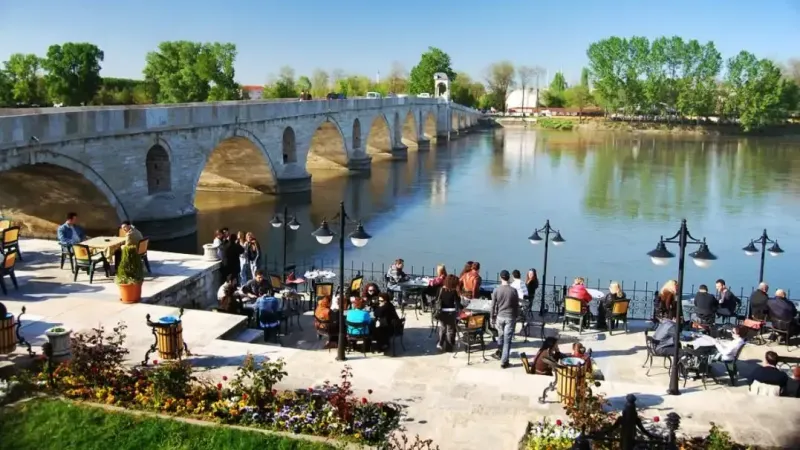 Edirne Gezilecek Yerler! Edirne Karavanla Nerelere Gidilir? Edirne Gezi Rehberi 2024