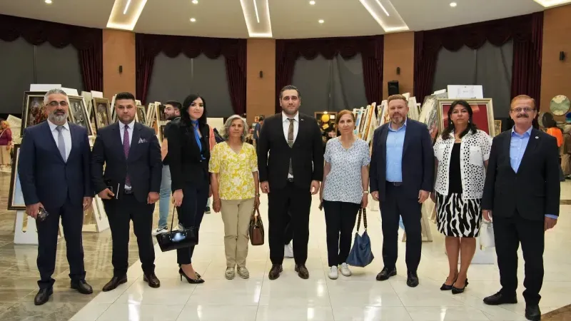 Hem meslek ediniyor hem sosyalleşiyorlar Ürettikleri ürünleri sergilediler