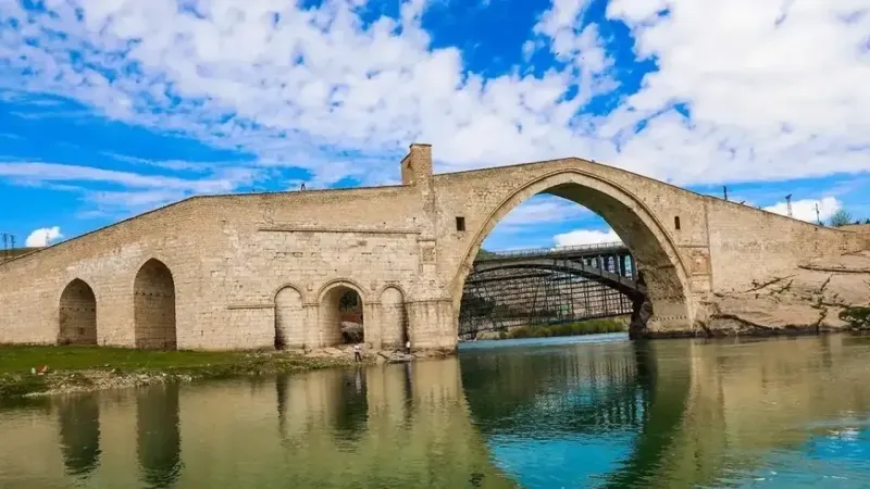 Diyarbakır Gezilecek Yerler! Diyarbakır'da Karavanla Nerelere Gidilir? Diyarbakır Gezi Rehberi 2024